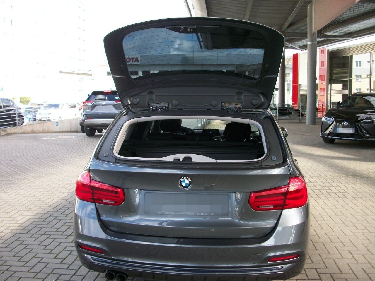 BMW Baureihe 3 Touring   320 d Sport Line foto 16