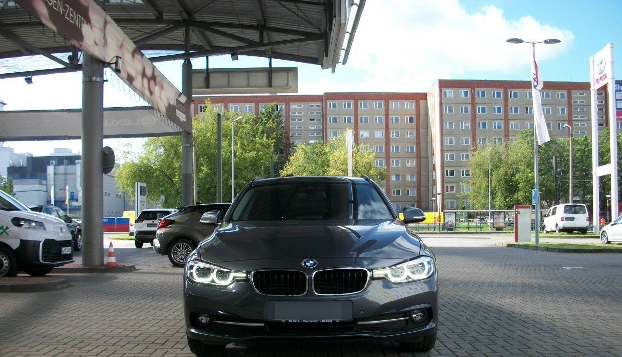 BMW Baureihe 3 Touring   320 d Sport Line foto 3