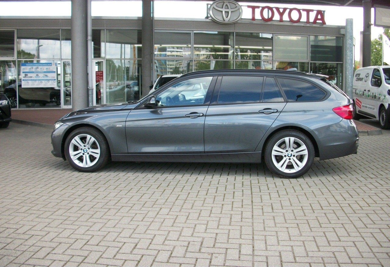 BMW Baureihe 3 Touring   320 d Sport Line foto 9