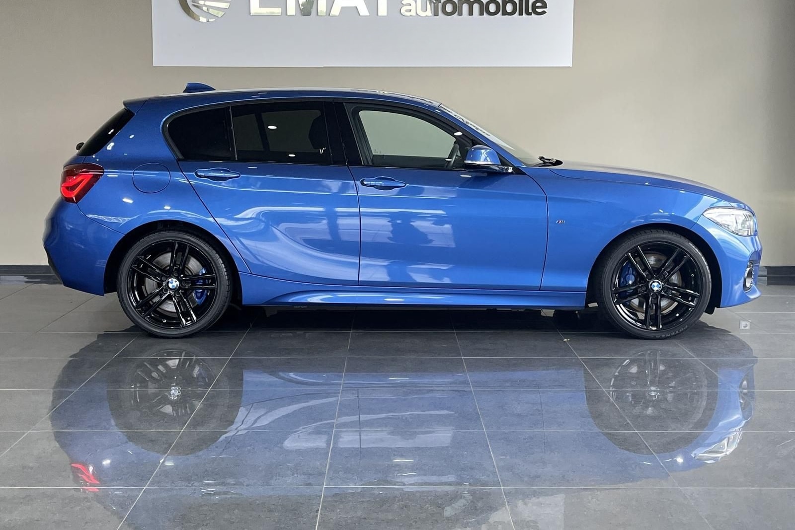 BMW 120 d Edition M Sport Shadow Metallic foto 2