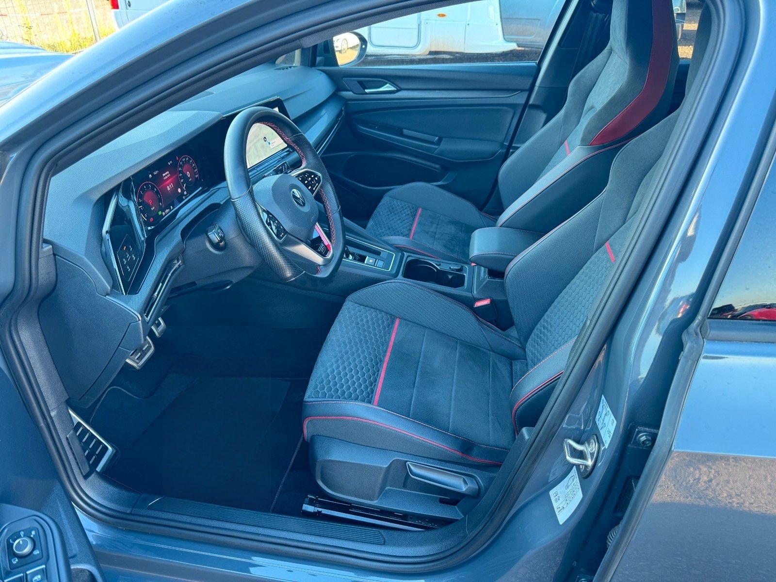 Volkswagen Golf VIII Lim. GTI Clubsport /DCC/ACC/IQ/APP/NAV foto 6