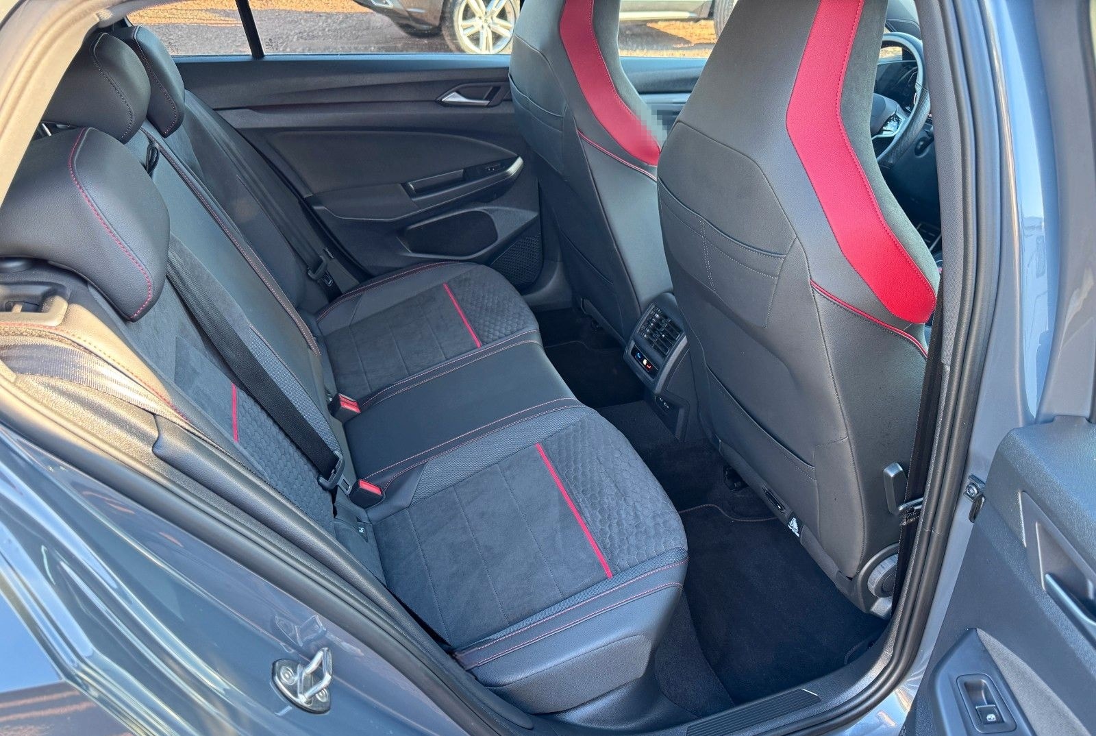 Volkswagen Golf VIII Lim. GTI Clubsport /DCC/ACC/IQ/APP/NAV foto 10