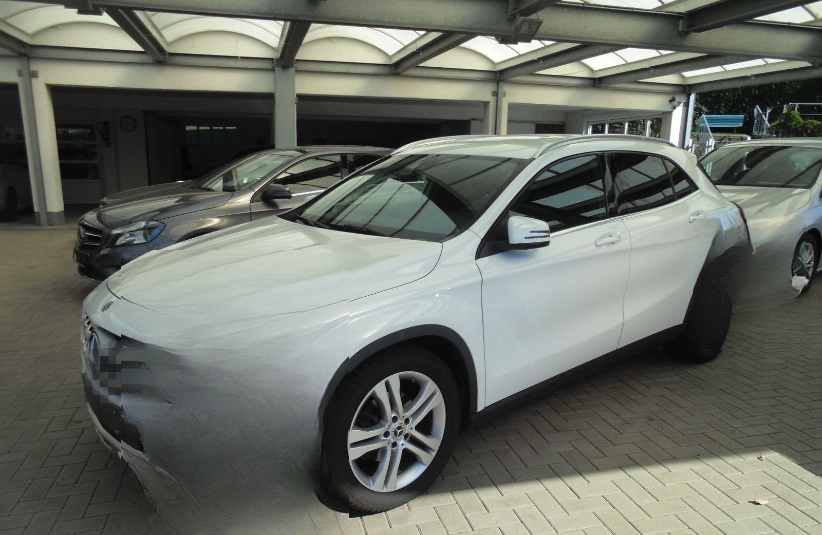 Mercedes-Benz GLA 180 Urban Kamera LED Navi Sitzh foto 1