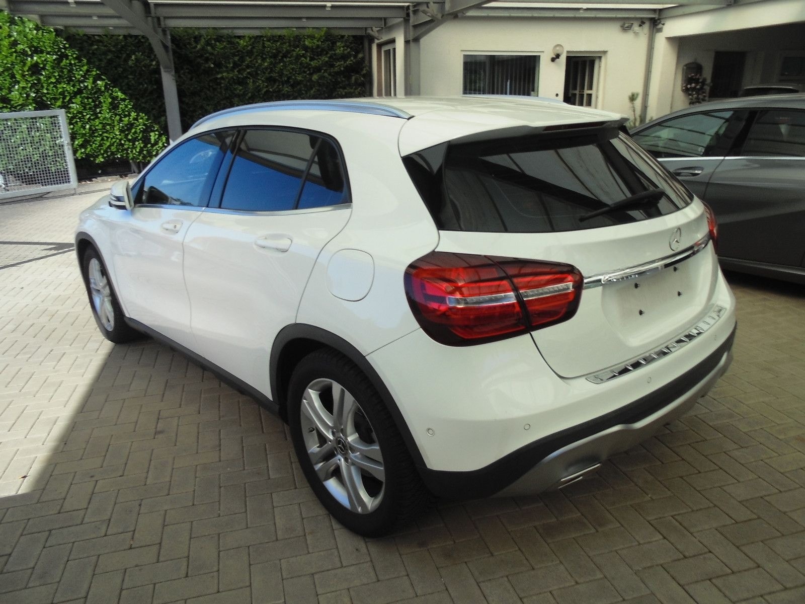 Mercedes-Benz GLA 180 Urban Kamera LED Navi Sitzh foto 5