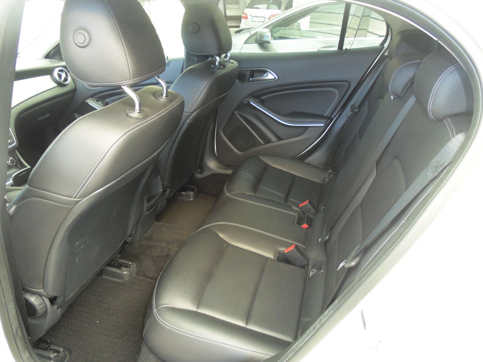 Mercedes-Benz GLA 180 Urban Kamera LED Navi Sitzh foto 10