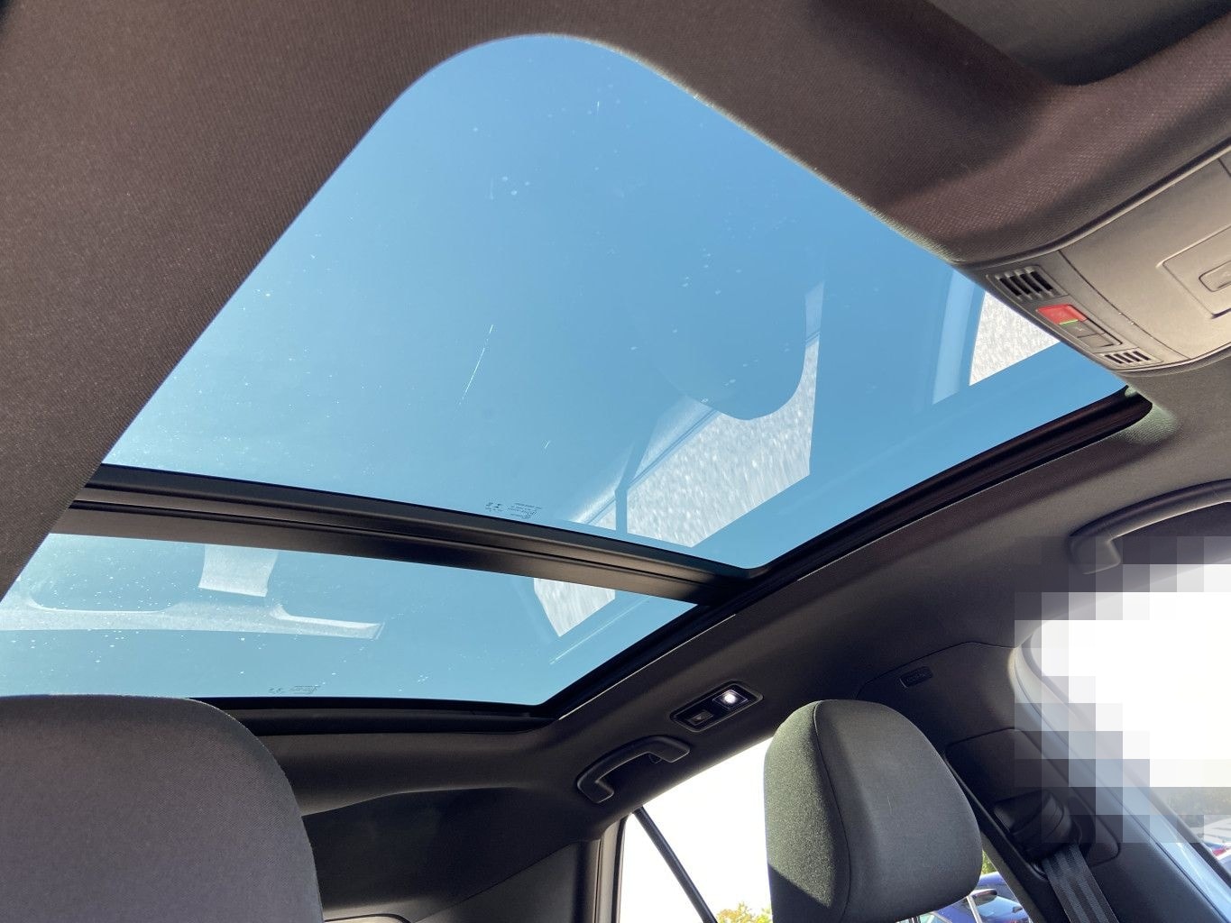 Volkswagen T-Roc 1.5 TSI BLACK-STYLE NAVI+PANORAMA+18"+SHZ+ foto 14