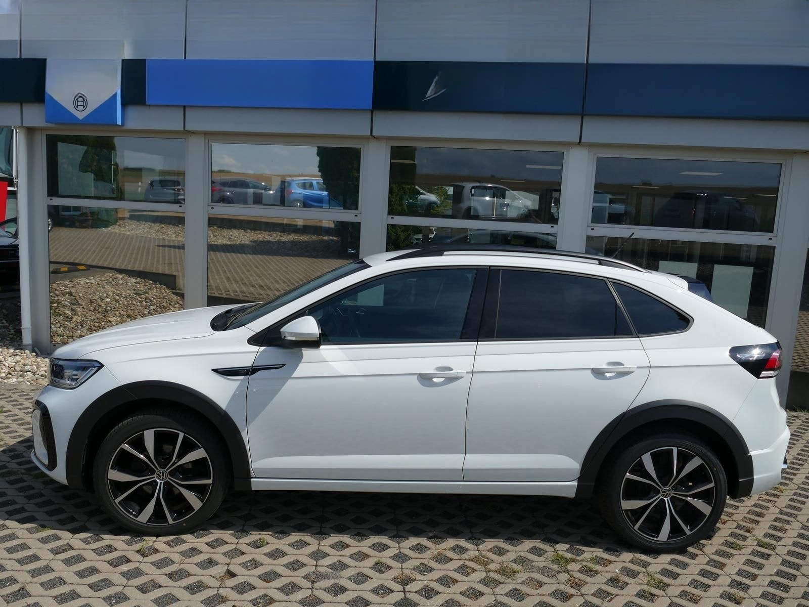 Volkswagen Taigo 1.5 TSI ACT R-Line DSG *Frühlings-ANGEBOT* foto 3