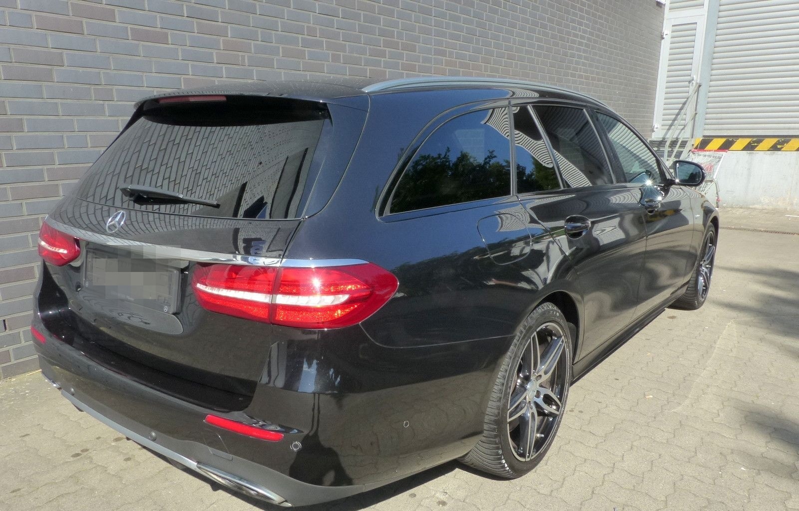 Mercedes-Benz E 43 T AMG 4Matic/LED/Leder/Kamera/Glasdach foto 6