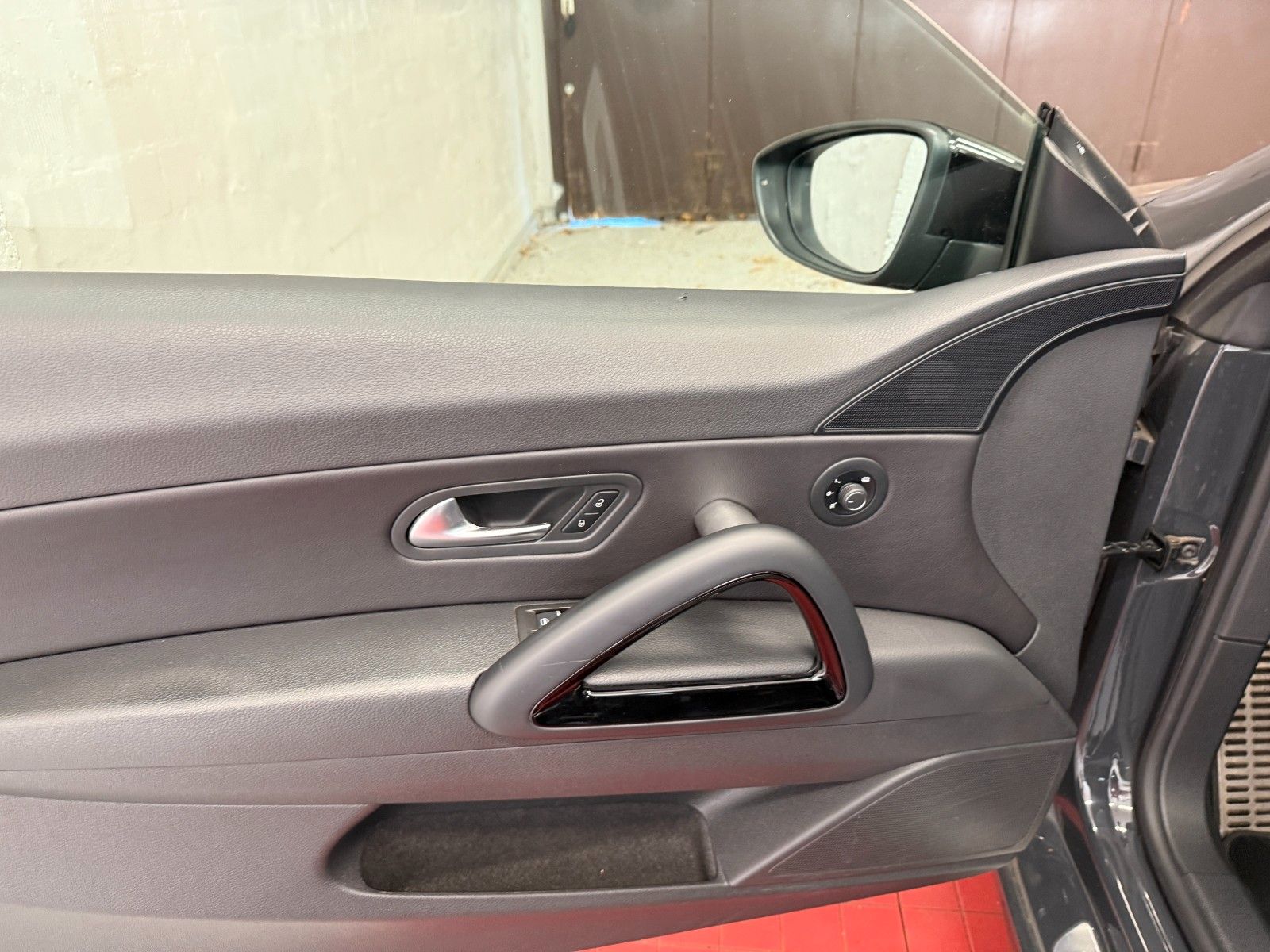 Volkswagen Scirocco R 2.0 TSI Leder/Xenon/BT/19 Zoll foto 15