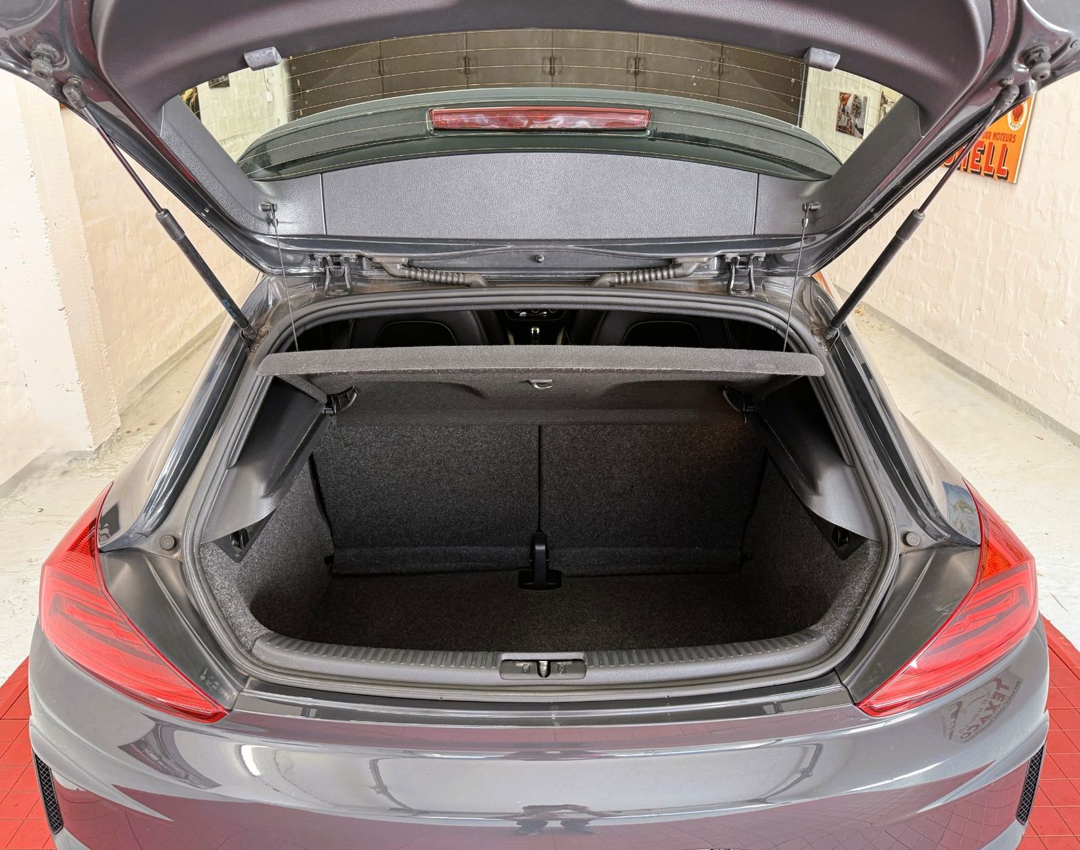 Volkswagen Scirocco R 2.0 TSI Leder/Xenon/BT/19 Zoll foto 7