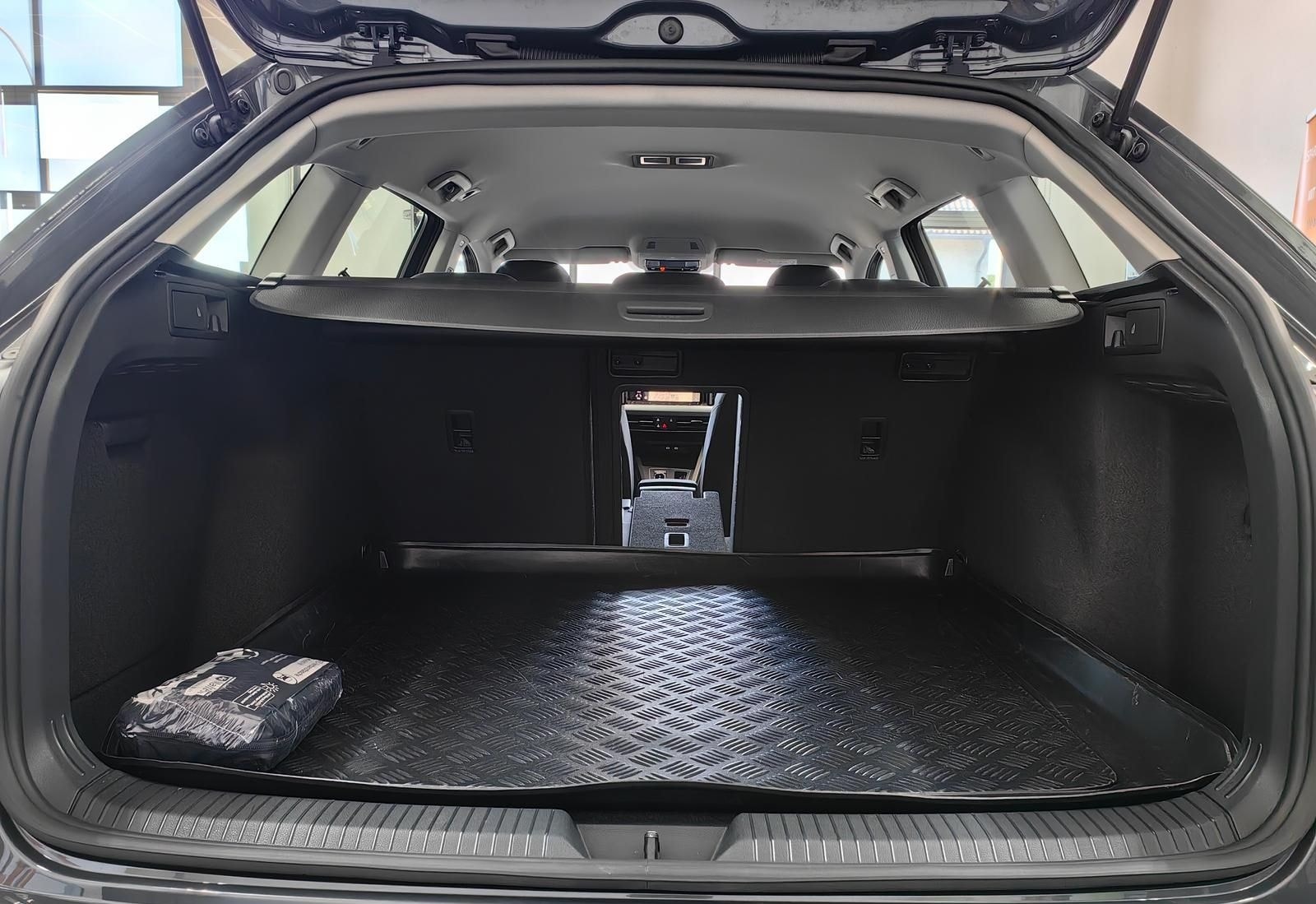 Volkswagen Golf 8 Life eTSI 1.0*ACC*AHK*NAV*Front+Rückf.Kam foto 14