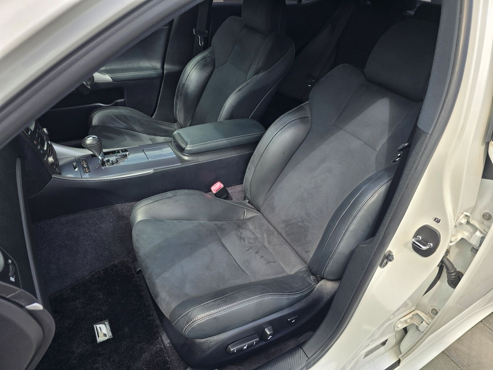 Lexus IS350 F-Sport Video großer Service foto 10