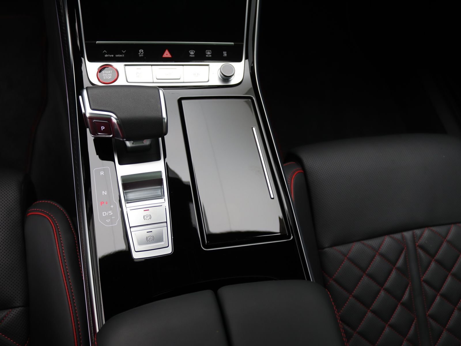 Audi S8 TFSI quattro / Pano, Standh, AHK, B&O, OLED foto 15