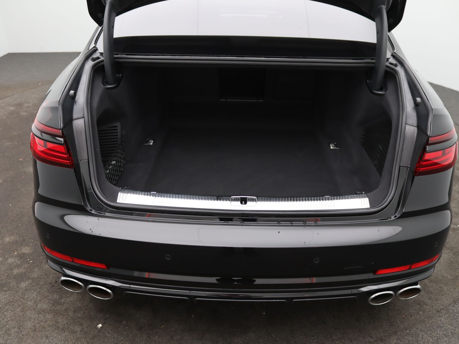 Audi S8 TFSI quattro / Pano, Standh, AHK, B&O, OLED foto 8