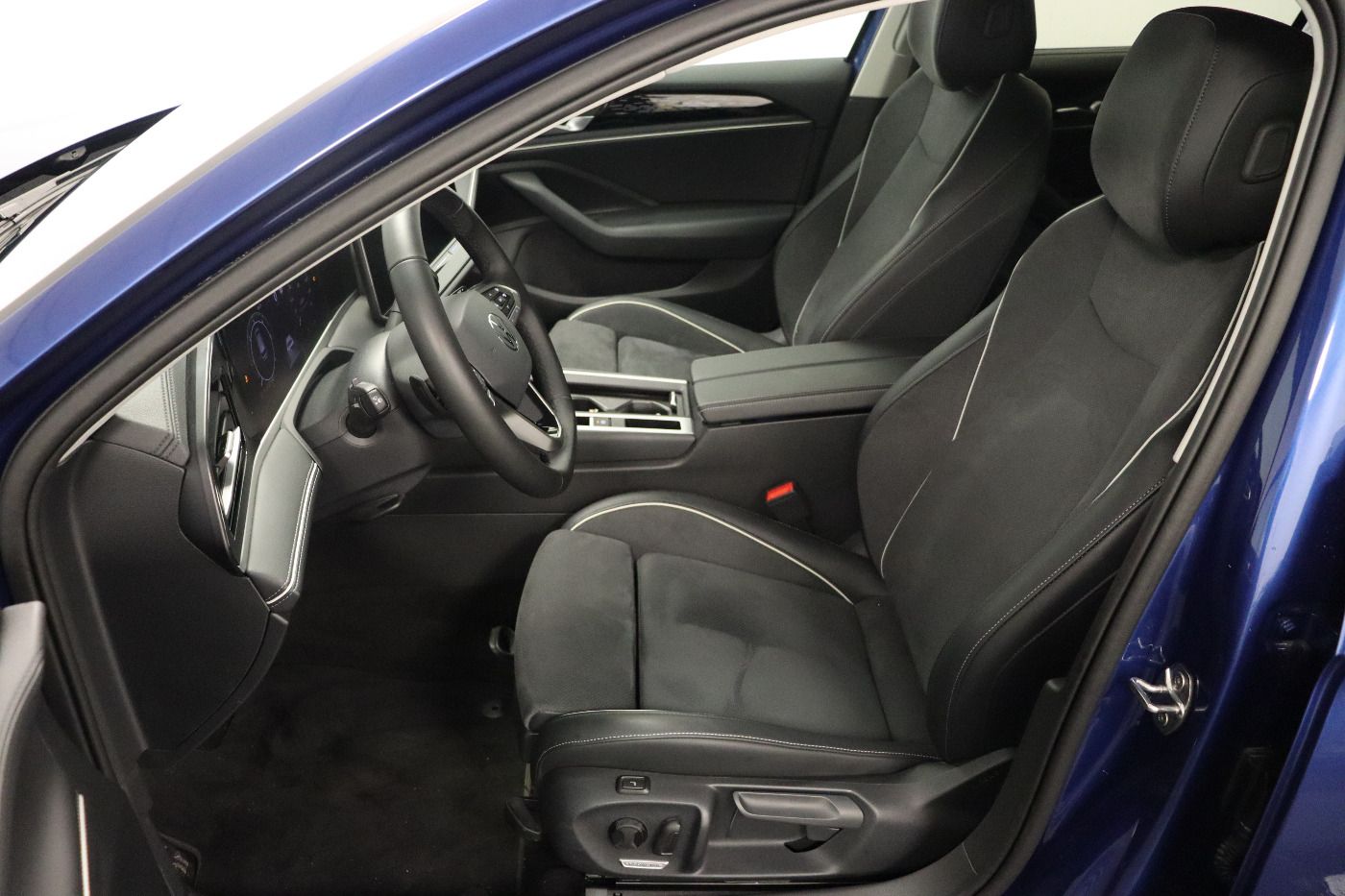 Volkswagen Passat Variant 2.0 TDI DSG Business CarPlay|HUD foto 7