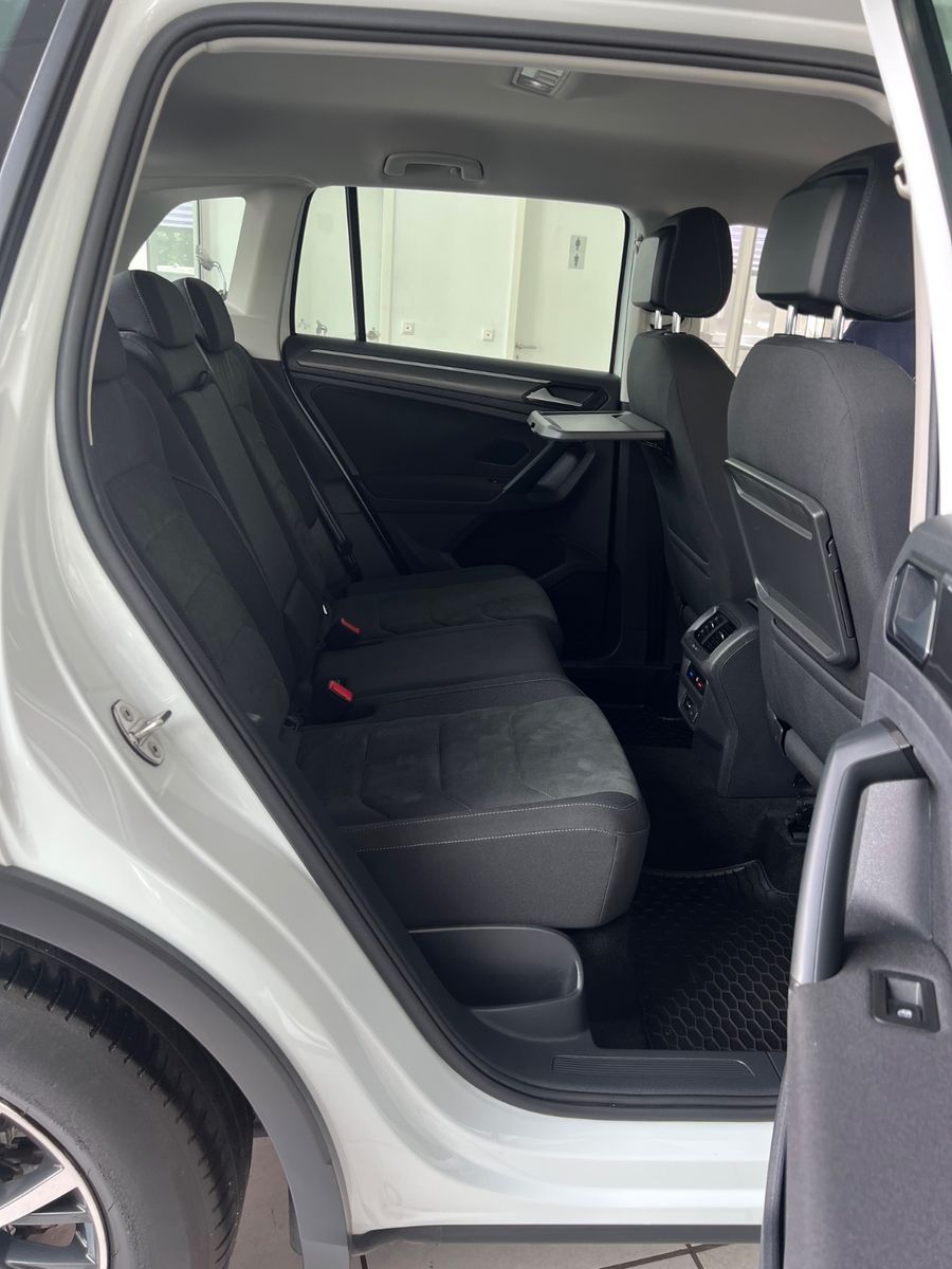 Volkswagen Tiguan Comfortline 2.0TDI *DIGITALTACHO*LED*360° foto 23