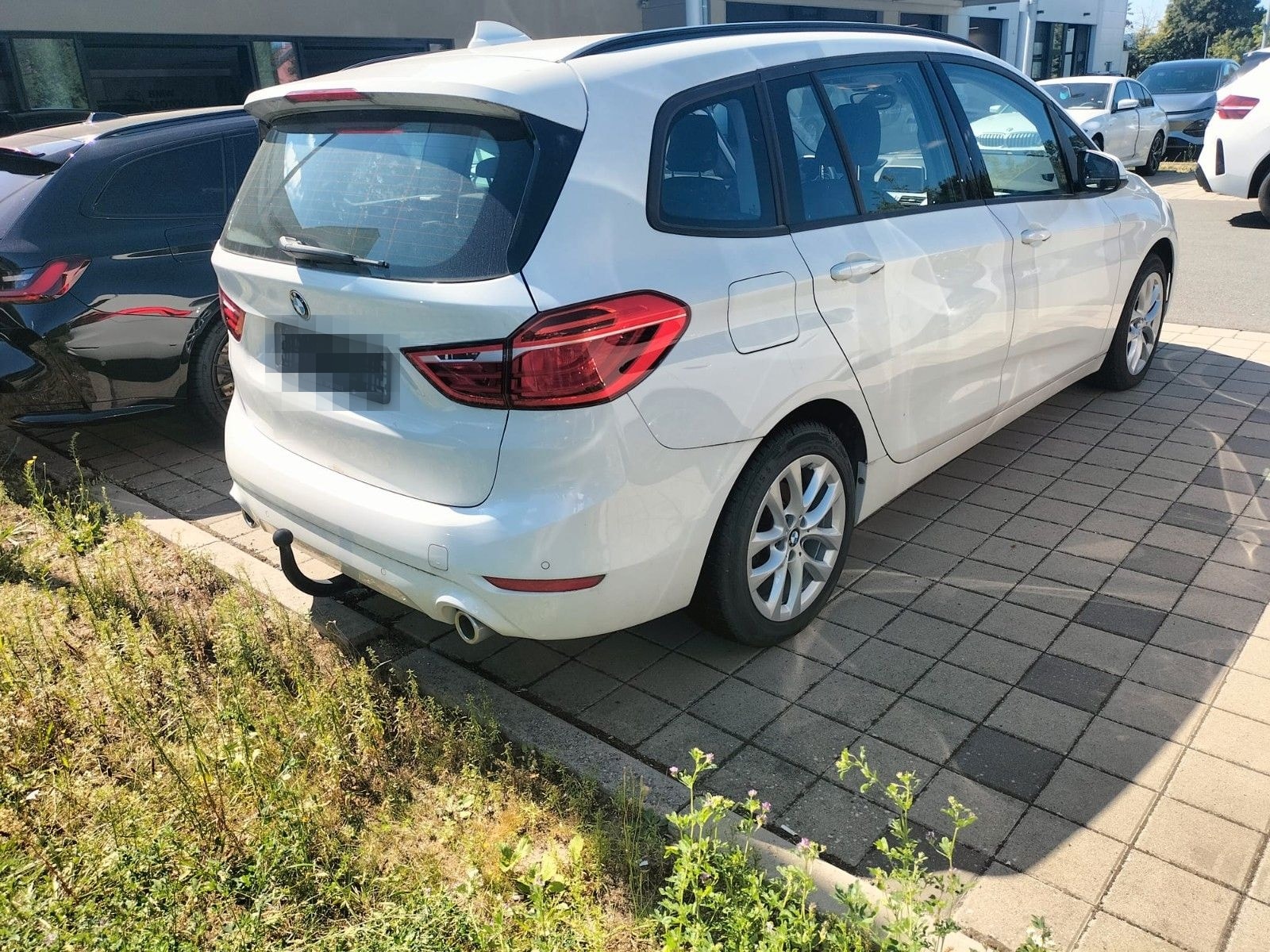 BMW 218d Gran Tourer Advantage *AHK*PDC foto 3