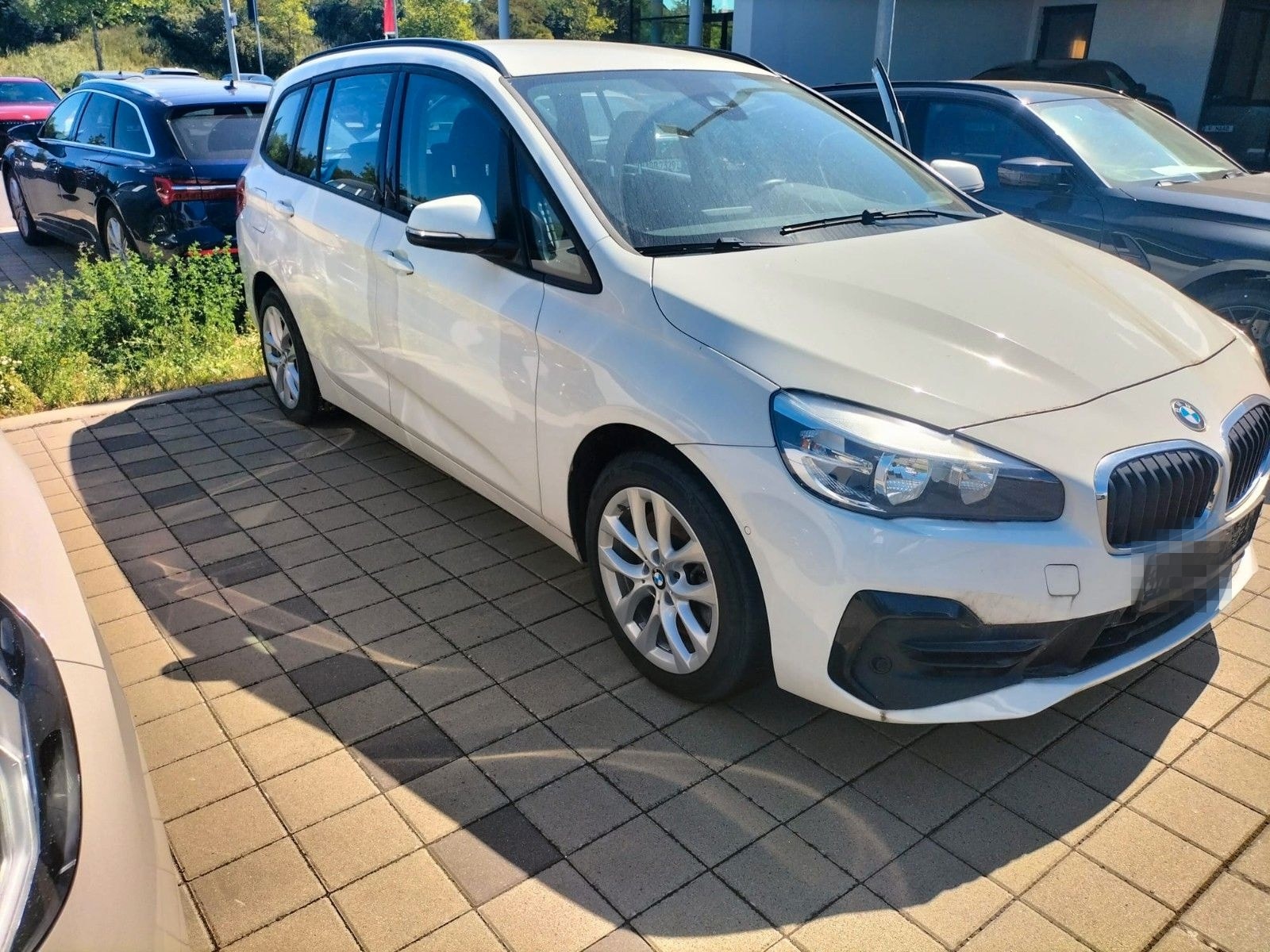 BMW 218d Gran Tourer Advantage *AHK*PDC foto 5