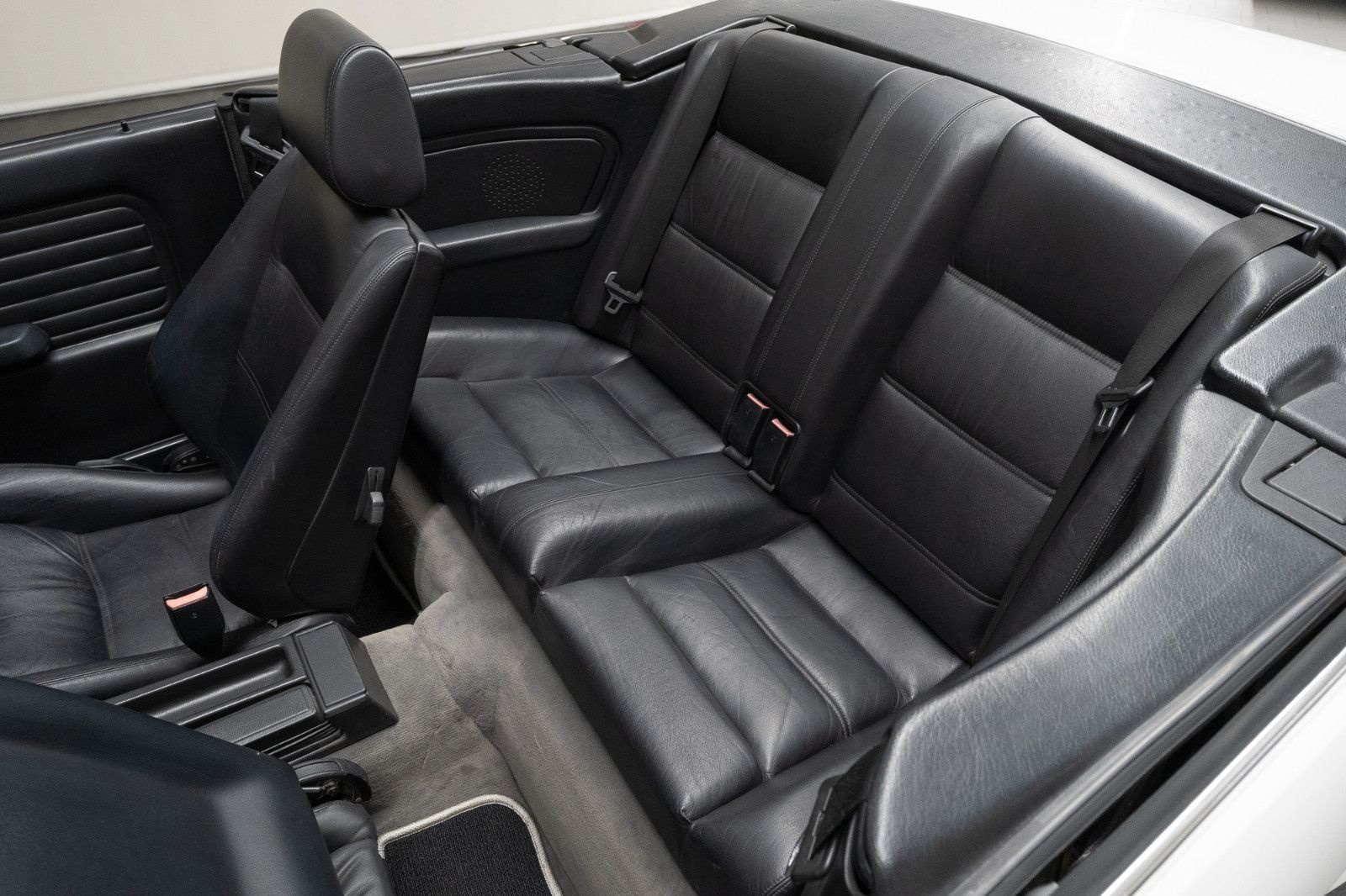 BMW 320i Cabriolet Automatik foto 12