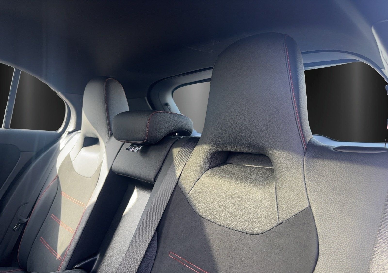 Mercedes-Benz A 250 4M AMG Premium Standhz Pano Burme WinterPk foto 12