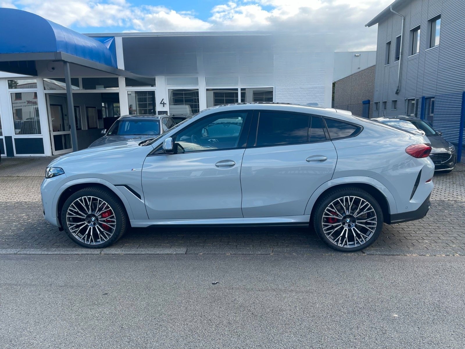 BMW X6 30d xDrive M Sport Pano Kamera Leder 22 Zoll foto 1
