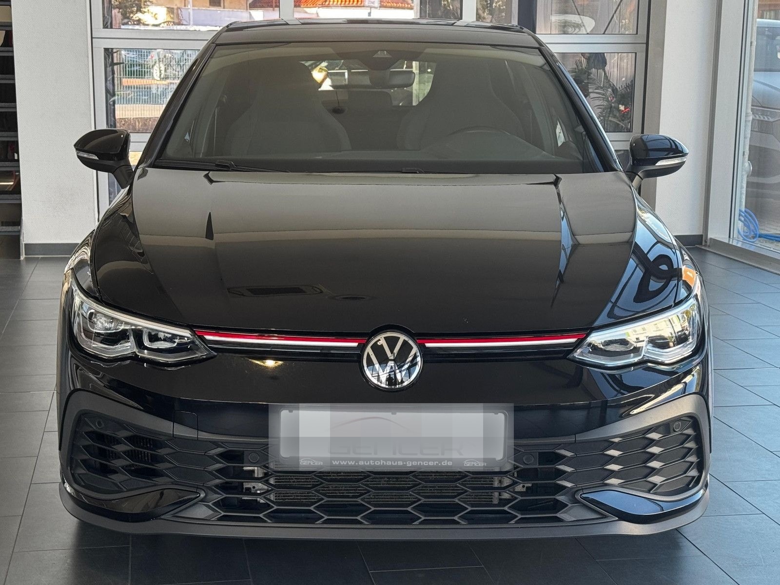 Volkswagen Golf VIII Lim. GTI Clubsport 2.0 TSI "LED/Pano" foto 2