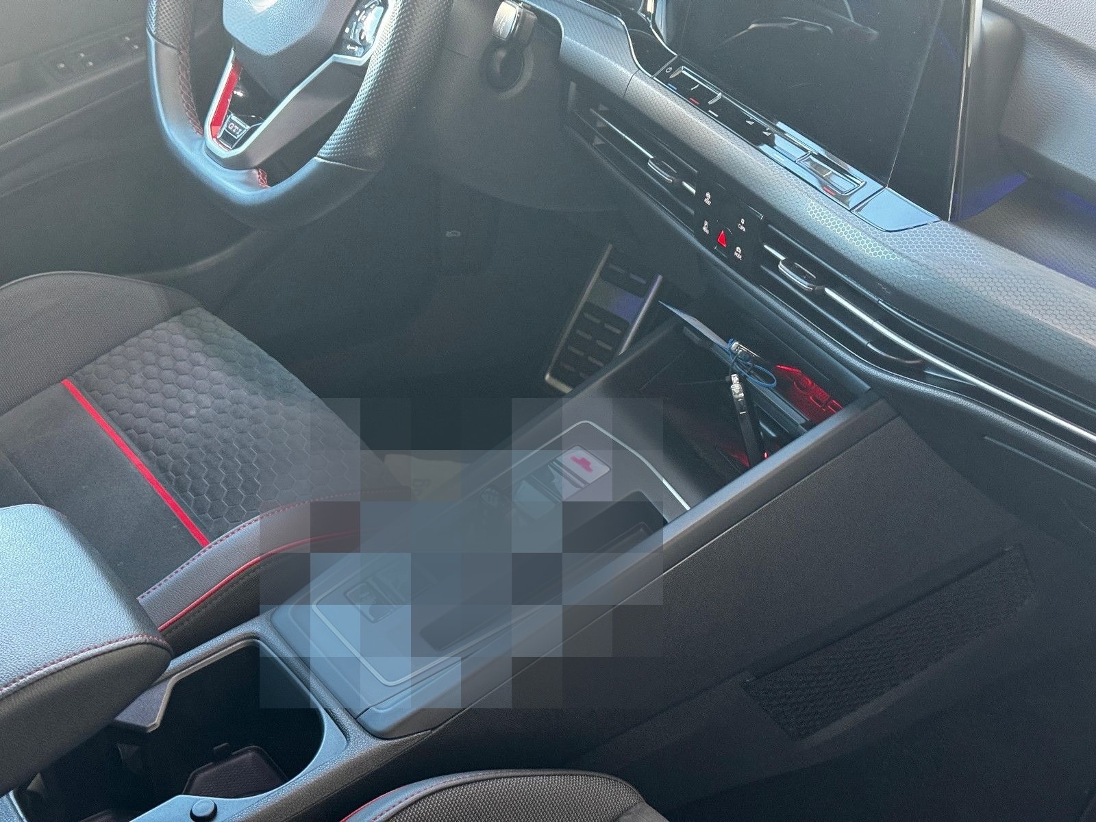 Volkswagen Golf VIII Lim. GTI Clubsport 2.0 TSI "LED/Pano" foto 12