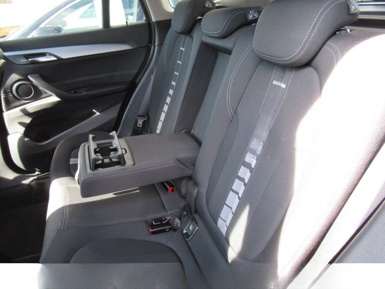 BMW X1 xDrive18d*Navi*LED*SH*Sportsitze foto 9