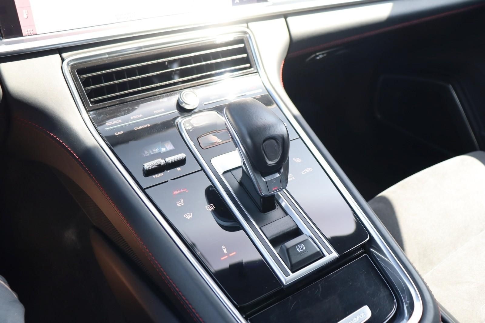 Porsche Panamera GTS Sport Turismo +SPORT-DESIGN+STANDHE foto 17