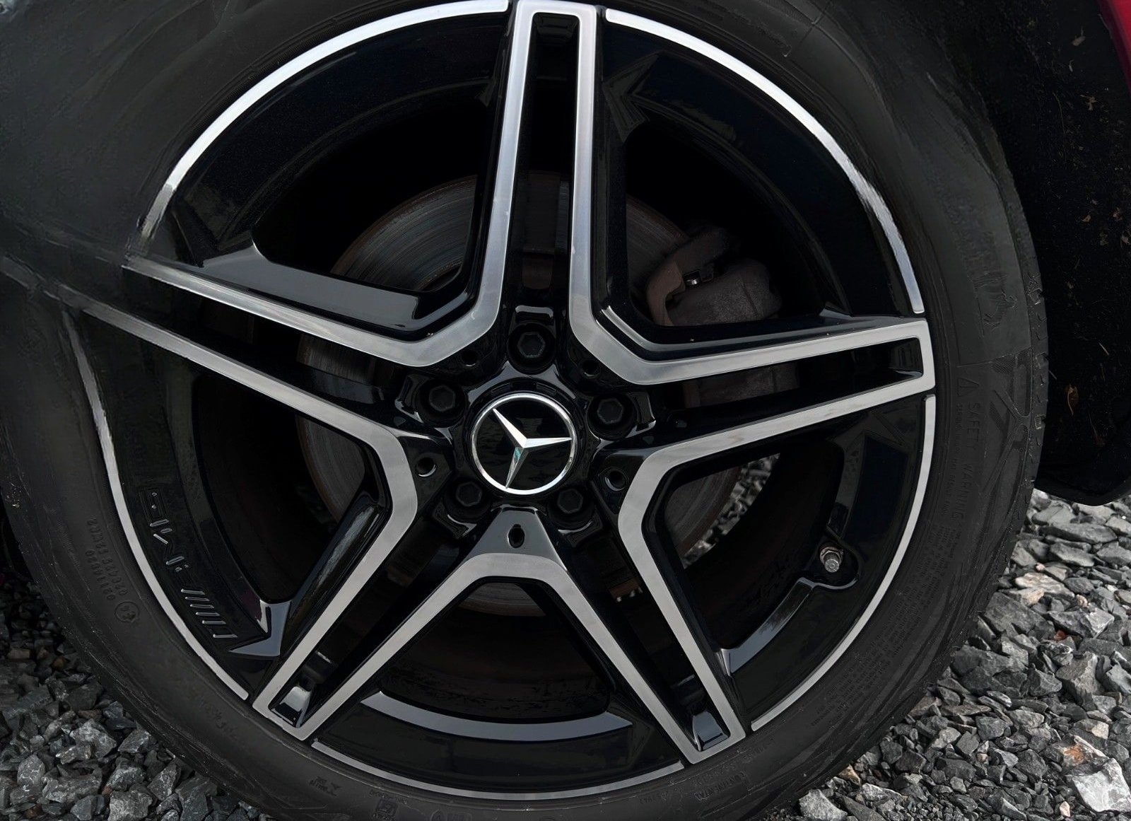 Mercedes-Benz A 250e 8G AMG NIGHT DESIGNO LED NAV+DAB KAM AMBT foto 9