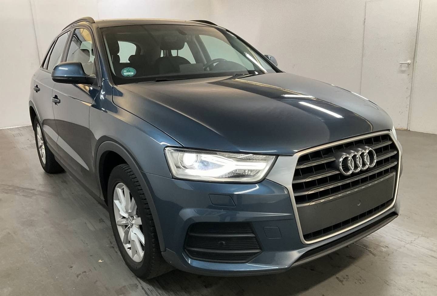 Audi Q3 TFSI S-Tronic AHK NAVI Xenon Tempo Plus 1.Hd foto 2