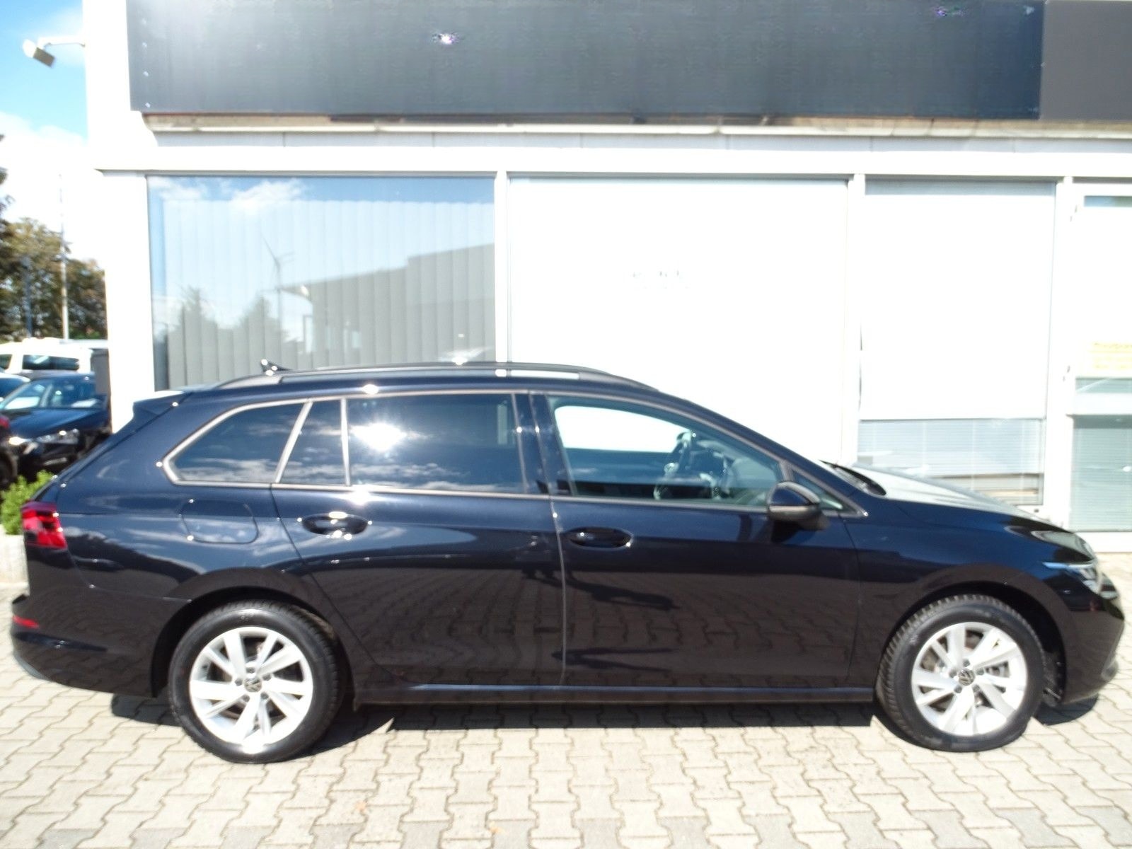 Volkswagen Golf VIII Variant Life*STANDH.*IQ-DRIVE*ACC*NAVI foto 6