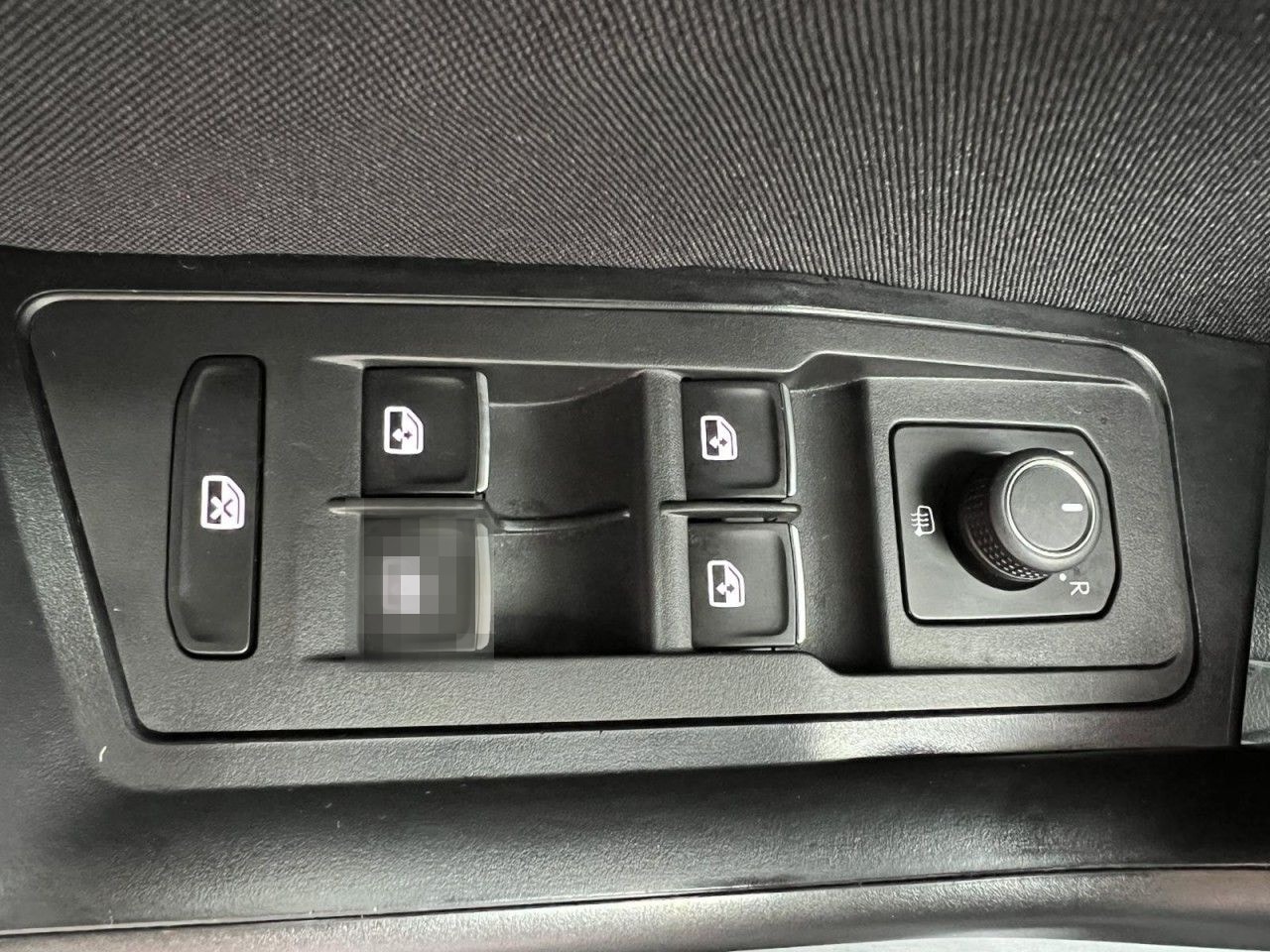 Volkswagen T-Roc 1.5 TSI Sport SHZ+PDC+KLIMA+LED+CARPLAY foto 17