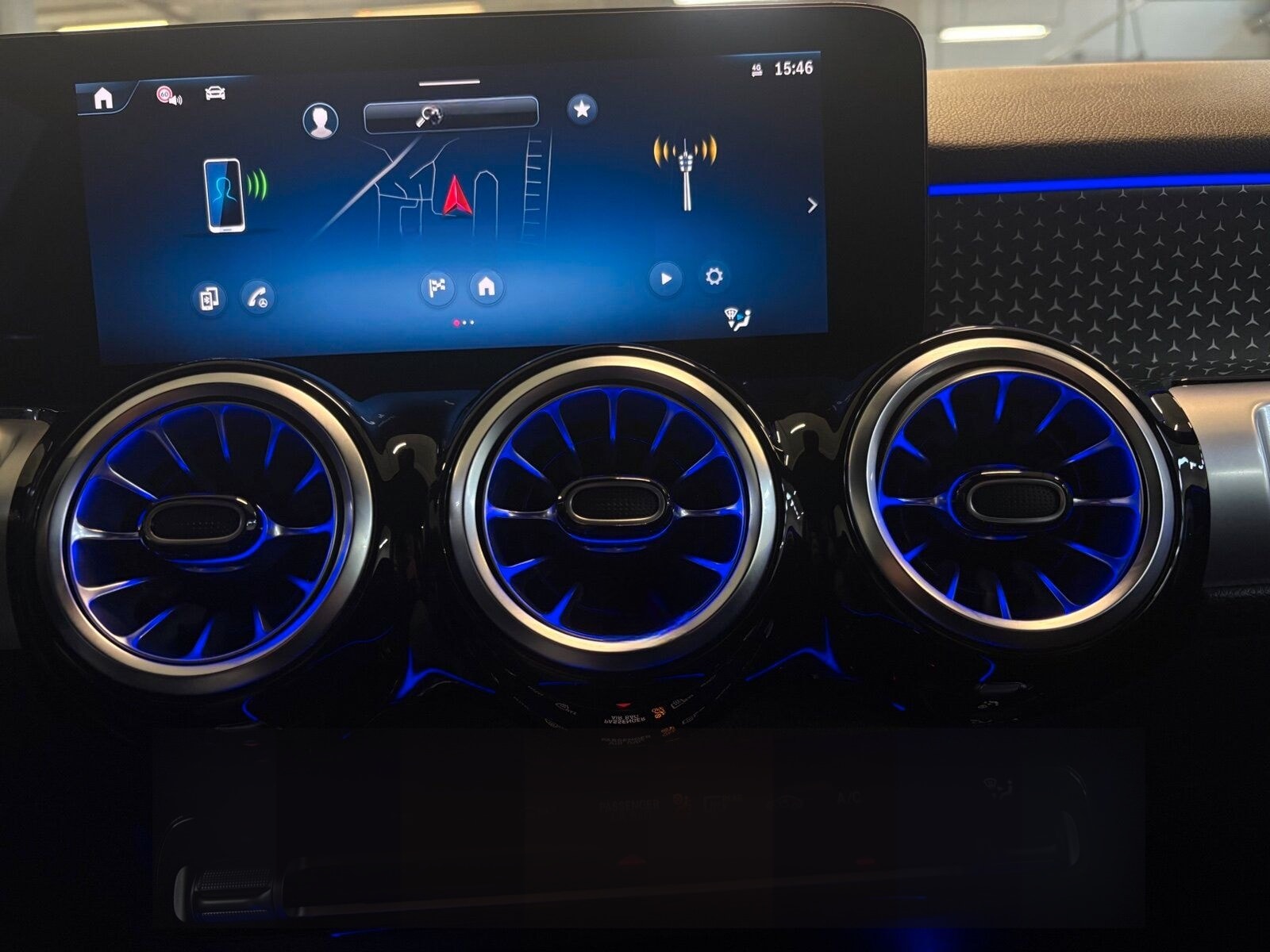 Mercedes-Benz GLB 200 Prog Adv Plus Pano 360 Cam AHK Multibeam foto 18