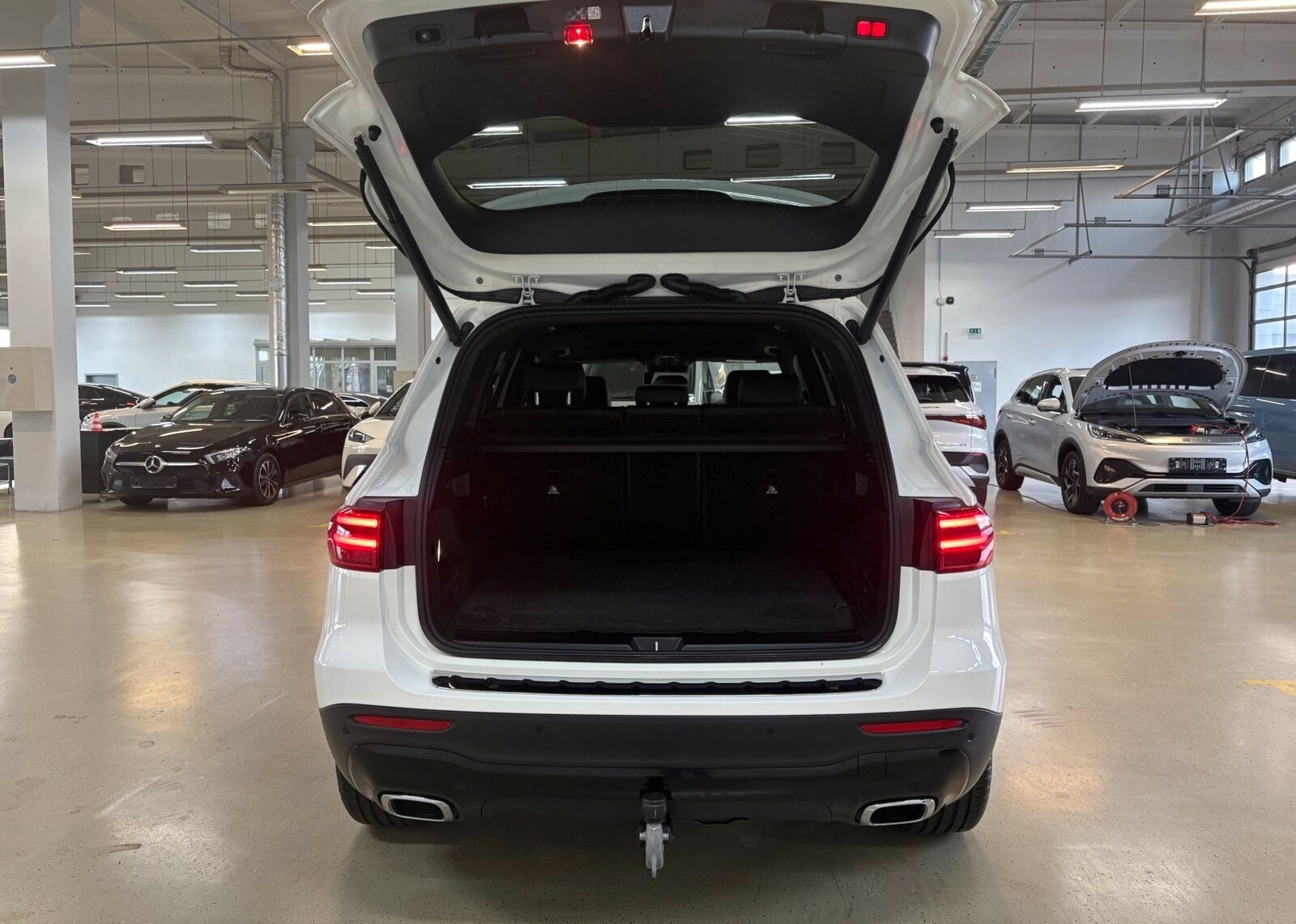 Mercedes-Benz GLB 200 Prog Adv Plus Pano 360 Cam AHK Multibeam foto 6