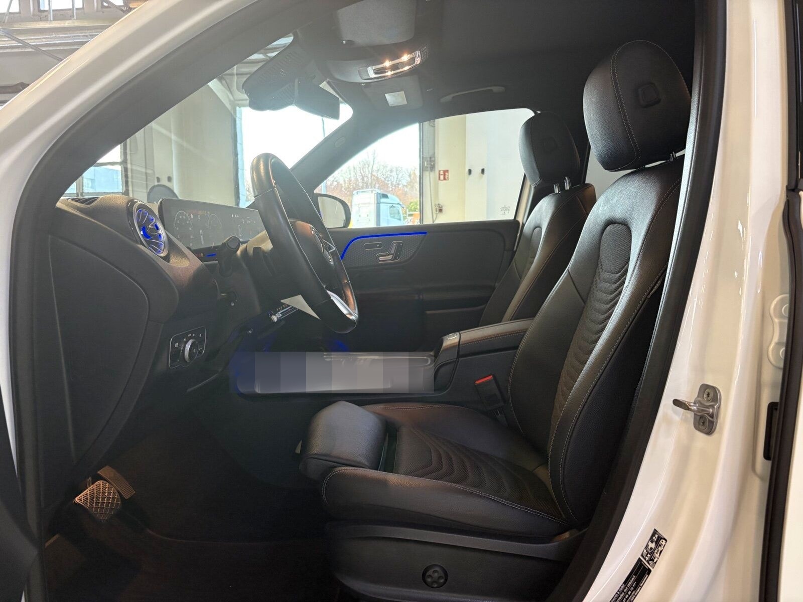 Mercedes-Benz GLB 200 Prog Adv Plus Pano 360 Cam AHK Multibeam foto 10