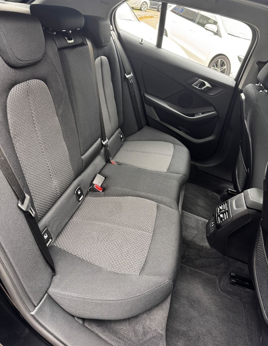 BMW 118 d Advantage foto 14