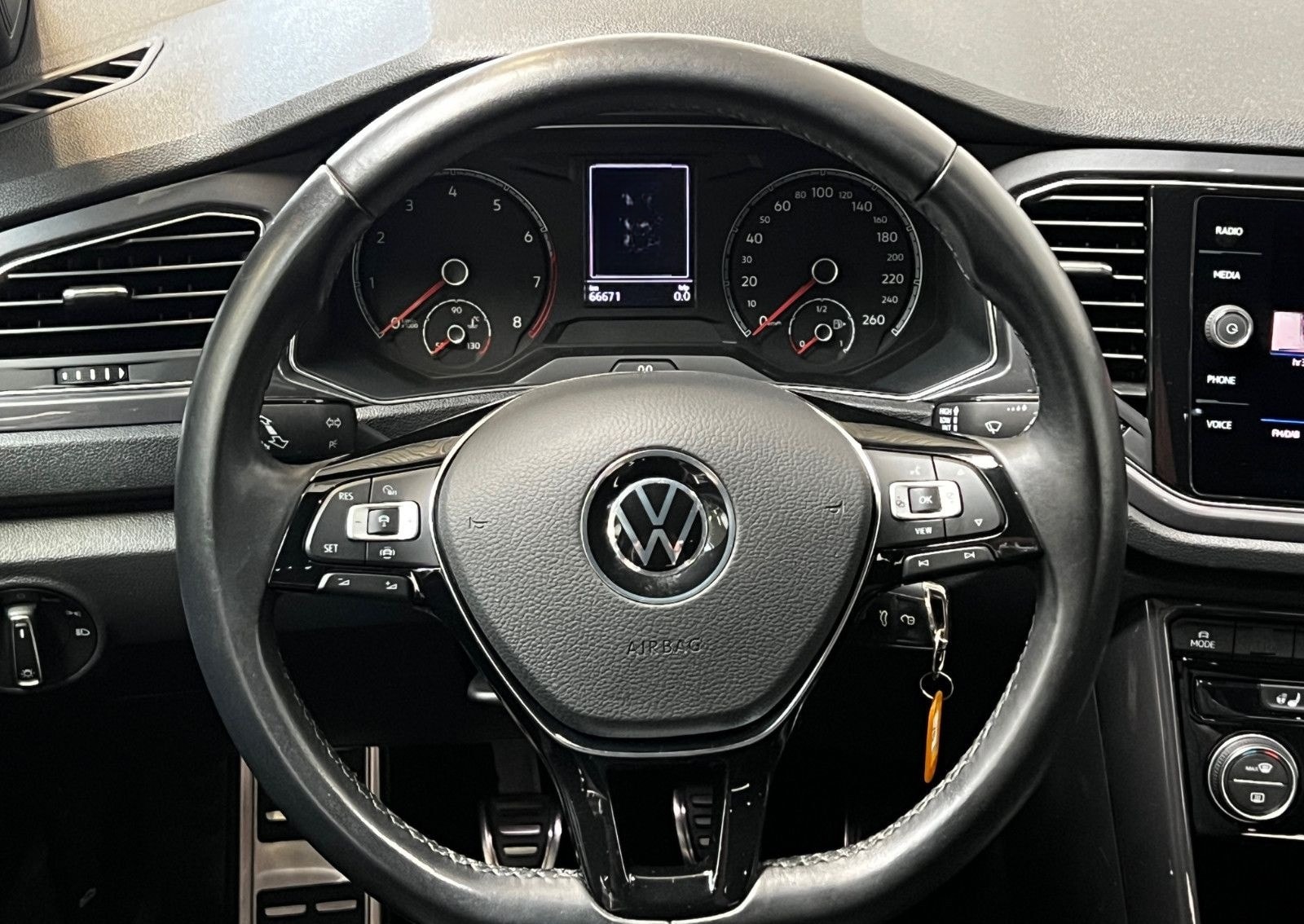 Volkswagen T-Roc 1.5 TSI Sport Navi ACC LED SZH Kamera foto 19