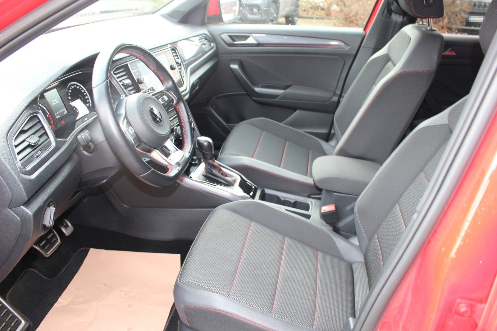 Volkswagen T-Roc Sport LED/NAVI/8FACH foto 10