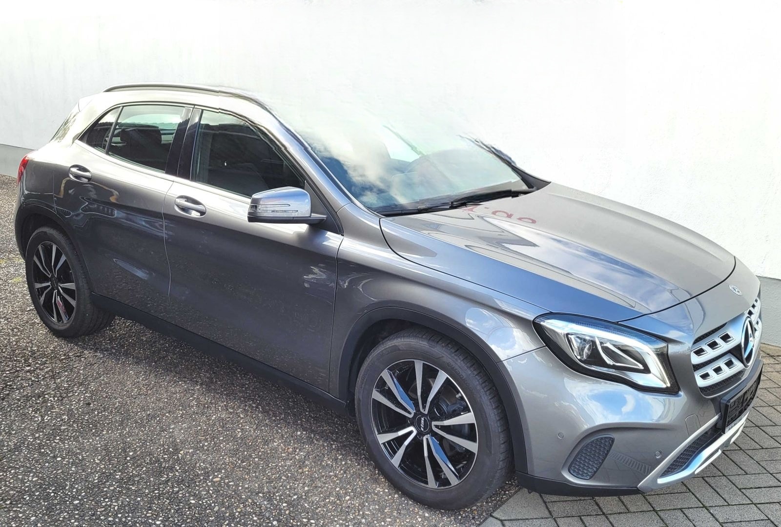 Mercedes-Benz GLA 180 Urban 7G-DCT, Navi, LED, PTS... foto 1