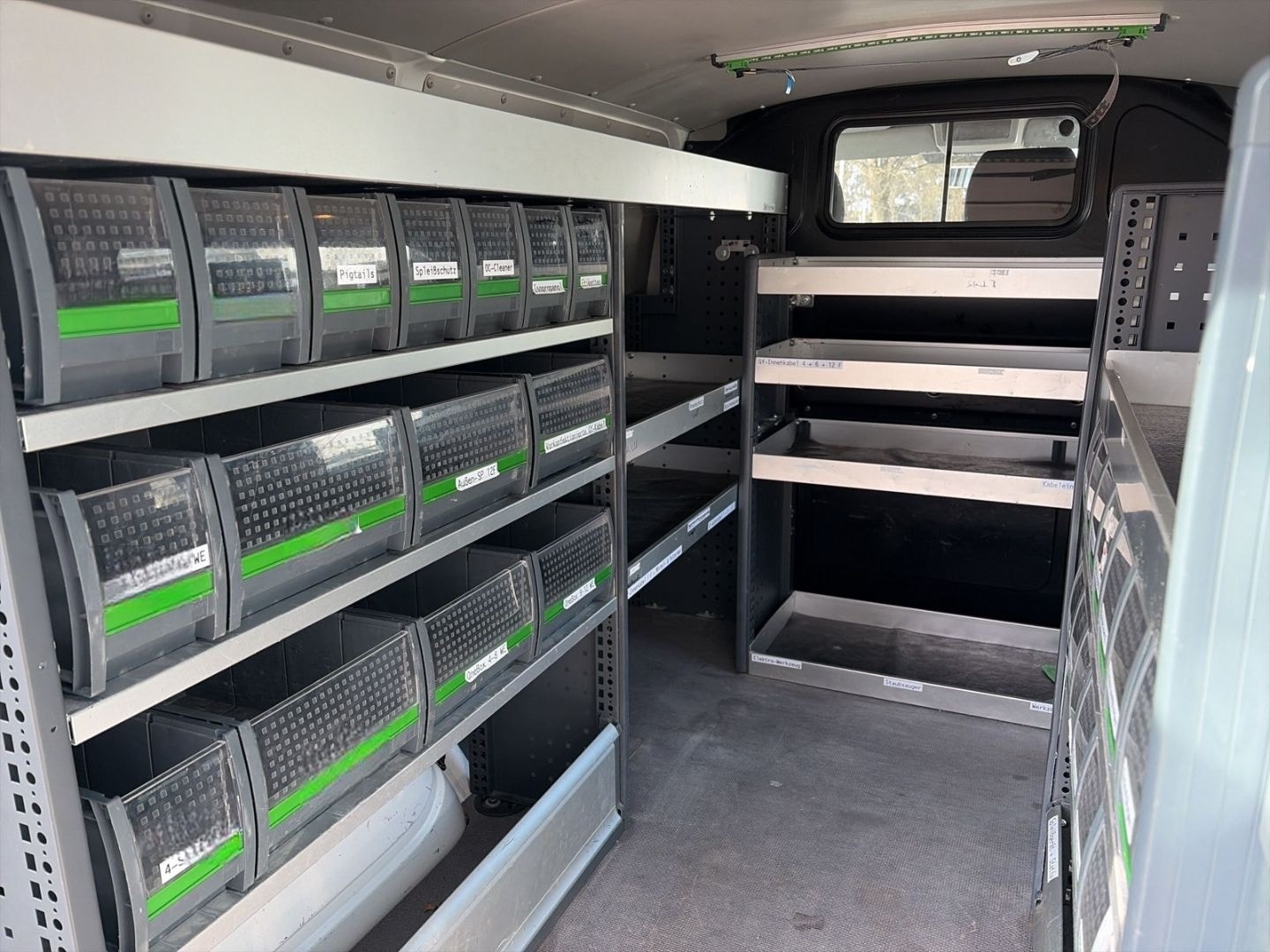 Volkswagen T6 Kasten 2.0 TDI Bott Werkstatt Einbau AHK Sitz foto 11