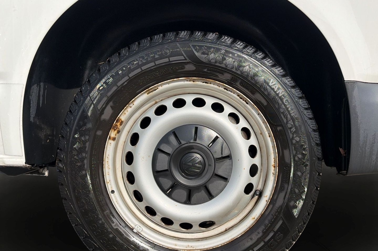 Volkswagen T6 Kasten 2.0 TDI Bott Werkstatt Einbau AHK Sitz foto 10