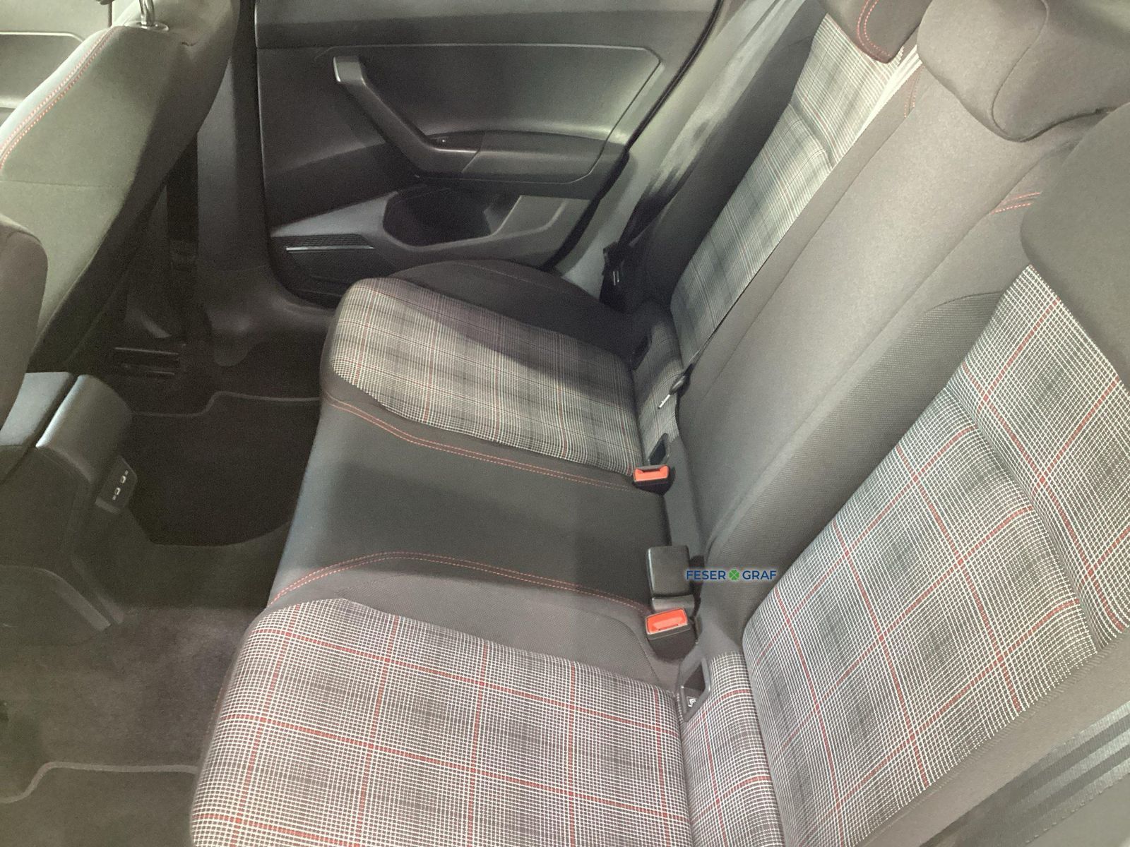 Volkswagen Polo GTI 2.0TSI 152kW DSG Kamera ACC Matrix Navi foto 7