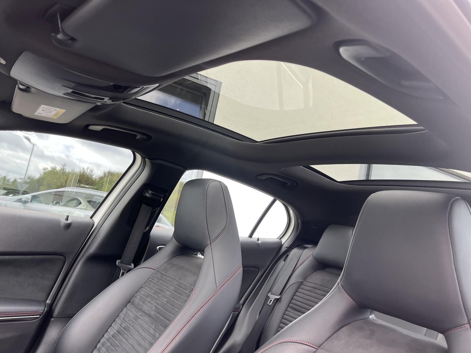 Mercedes-Benz GLA 180 Amg Line/P.dach/Alcantara/Navi/R.Kamera/ foto 19