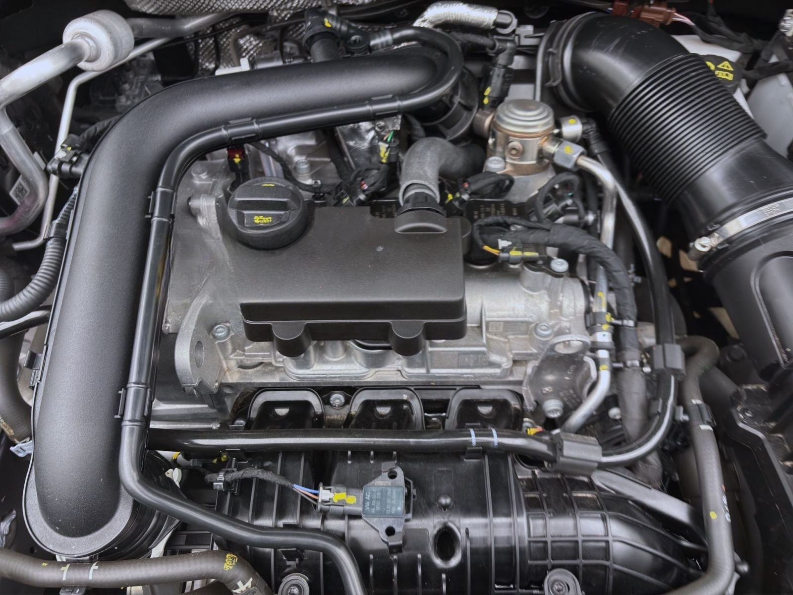 Volkswagen Taigo 1.0 TSI R-LINE NAVI KAMERA KLIMA SHZG foto 17