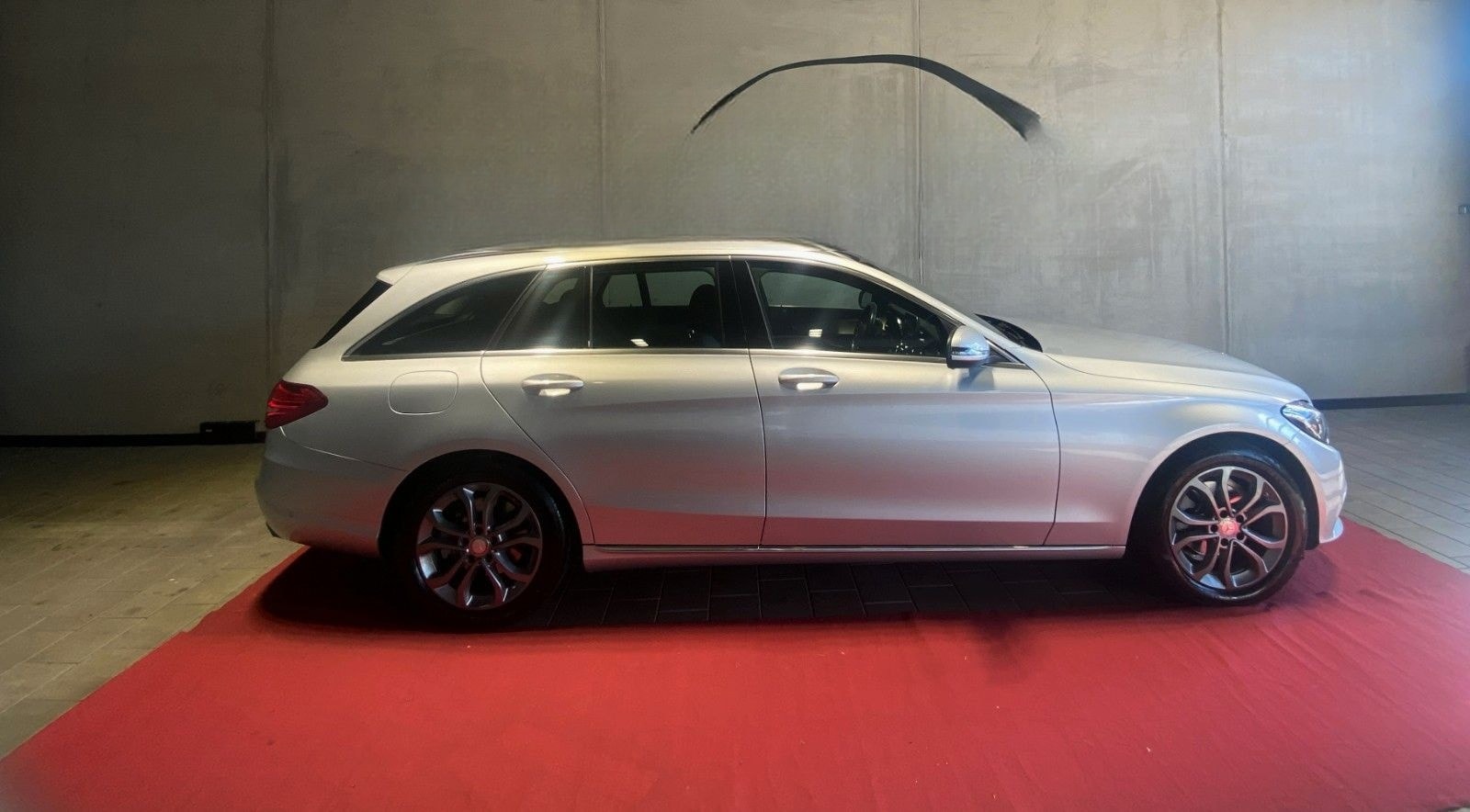 Mercedes-Benz C 180 T*AHK,Pano,Totw.,me connect,Multibeam LED* foto 25