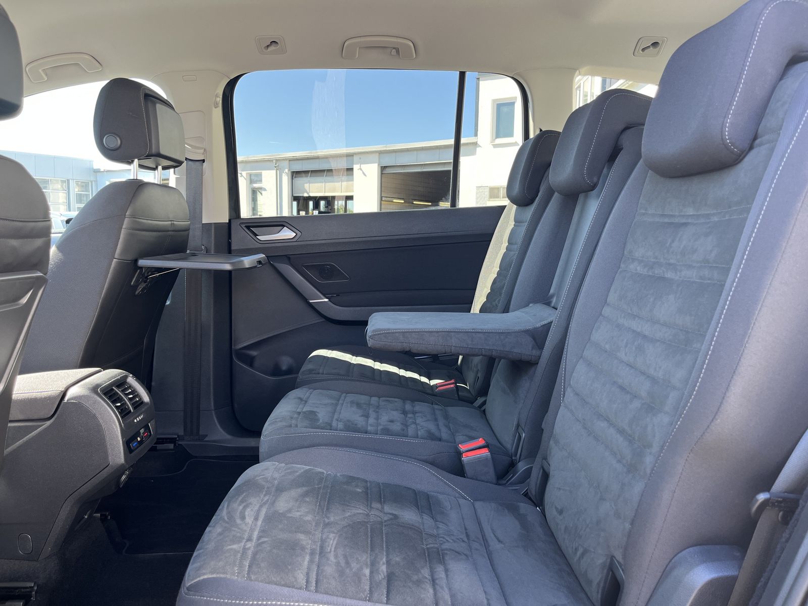 Volkswagen Touran 2.0 TDI Comfortline 135€ m.20% Anz. AHK N foto 16