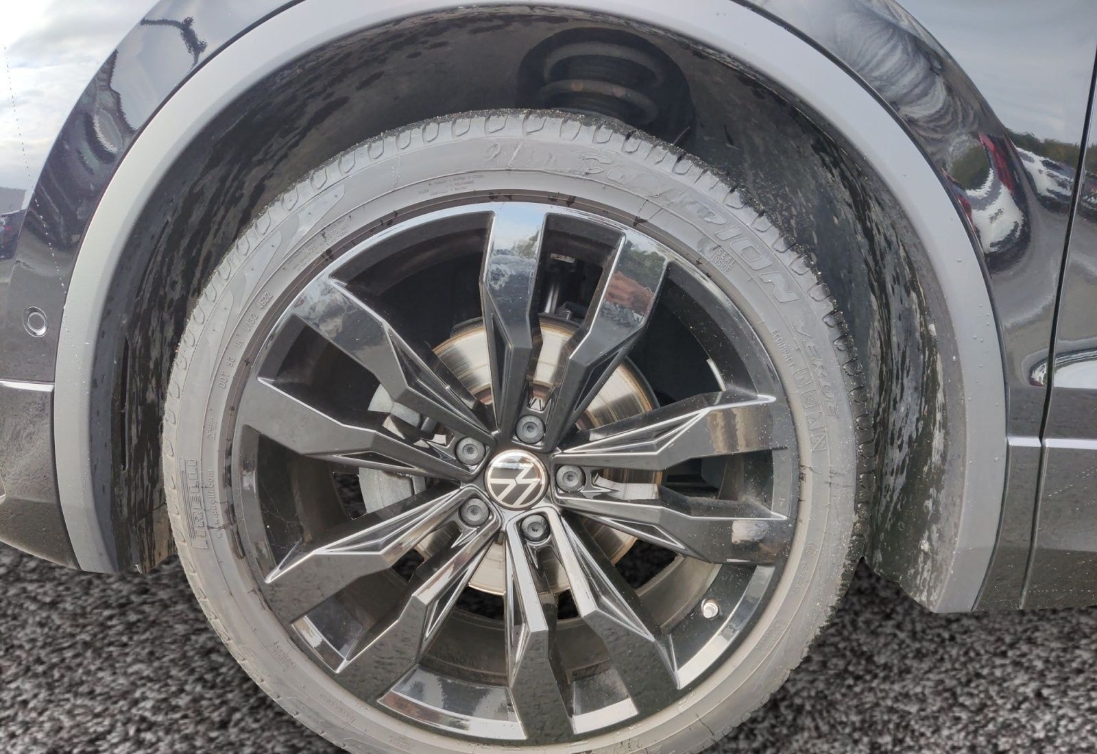 Volkswagen Tiguan 2.0 TDI R-Line Matrix Pano Harman 20" foto 10