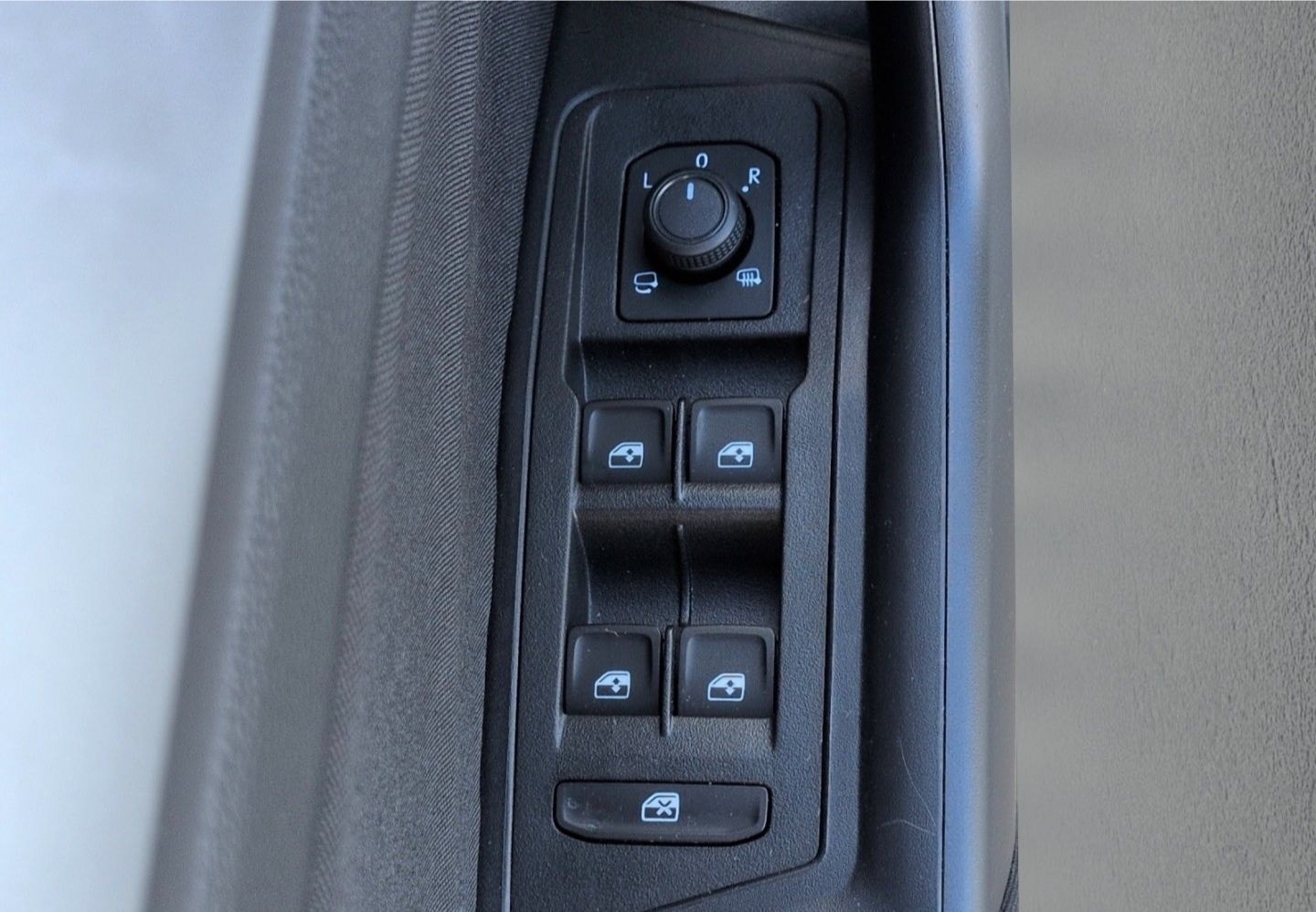 Volkswagen T-Roc Life 1.0TSI*LED+ Navi digCockp SHZ VKZ-Erk foto 16