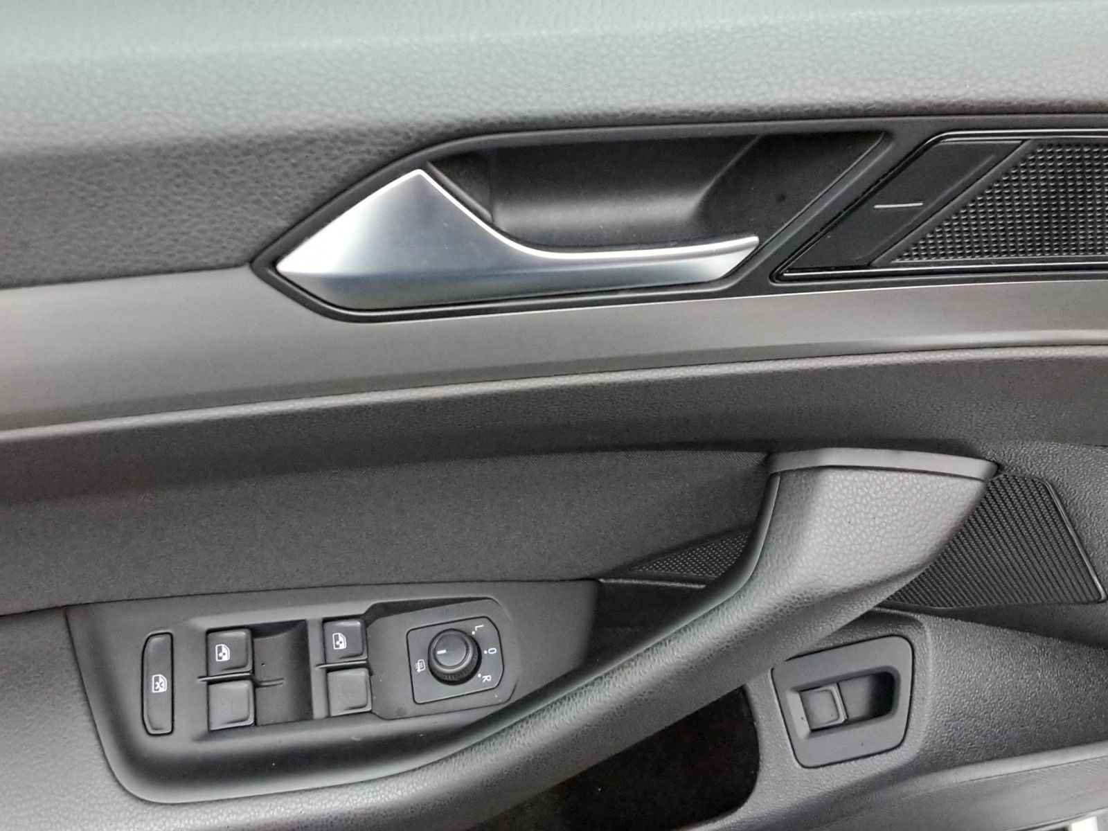 Volkswagen Passat Variant 2.0 TDI DSG,LED,Kamera,Winterp,LM foto 17